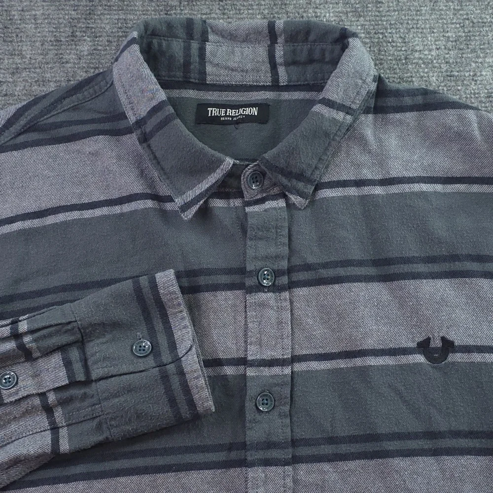 True Religion Flannel Shirt Medium Gray Green Striped‎ Button Up Outdoors